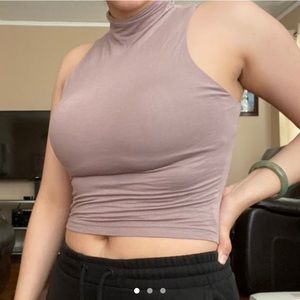 Cropped Sleeveless Turtleneck